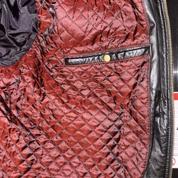 Men’s vintage Wilson, 100% leather biker, buckle jacket - Picture 11 of 11